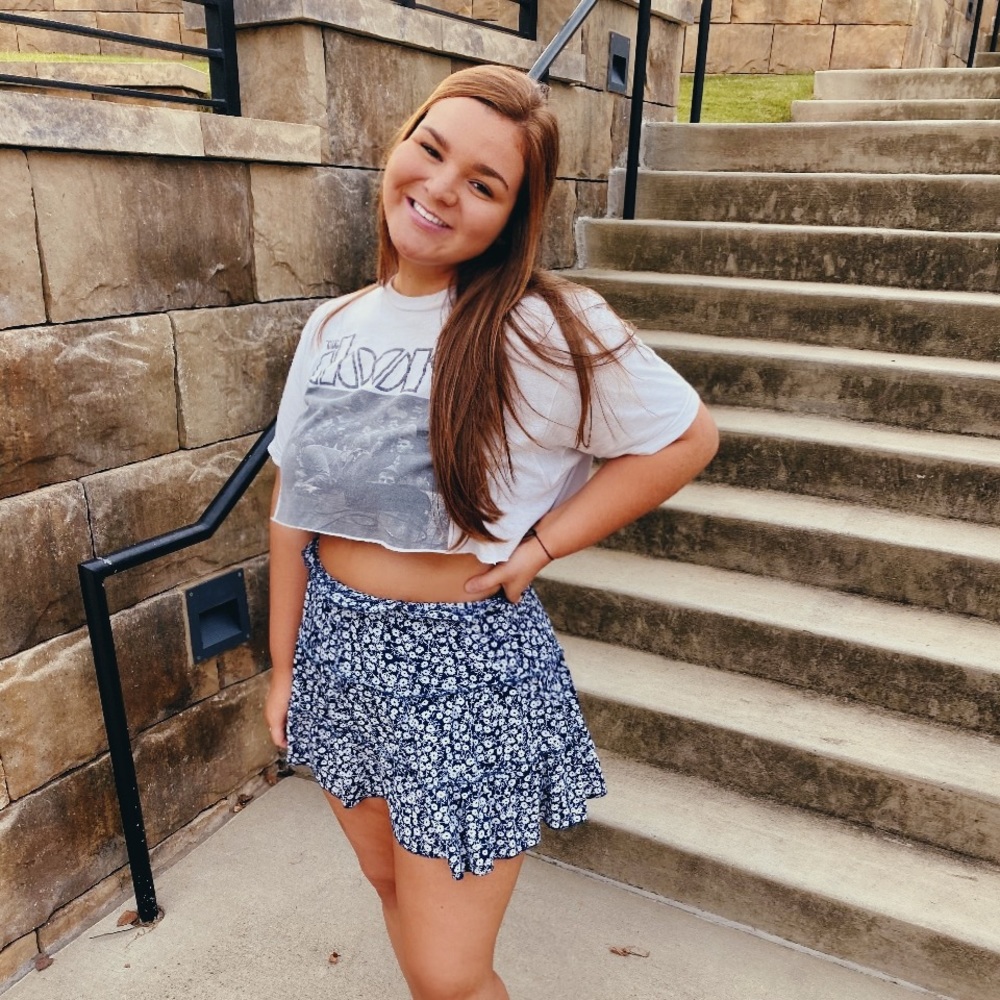 Meet your Posher, Julia